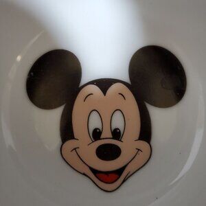 Mickey Mouse Mug Coffee Coco Tea Cup Ceramic 14 oz Capacity White Green Red